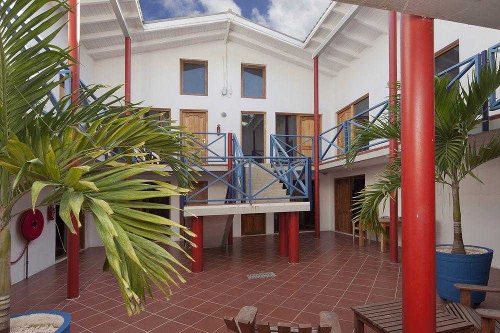 First Curacao Hostel Willemstad Exterior foto