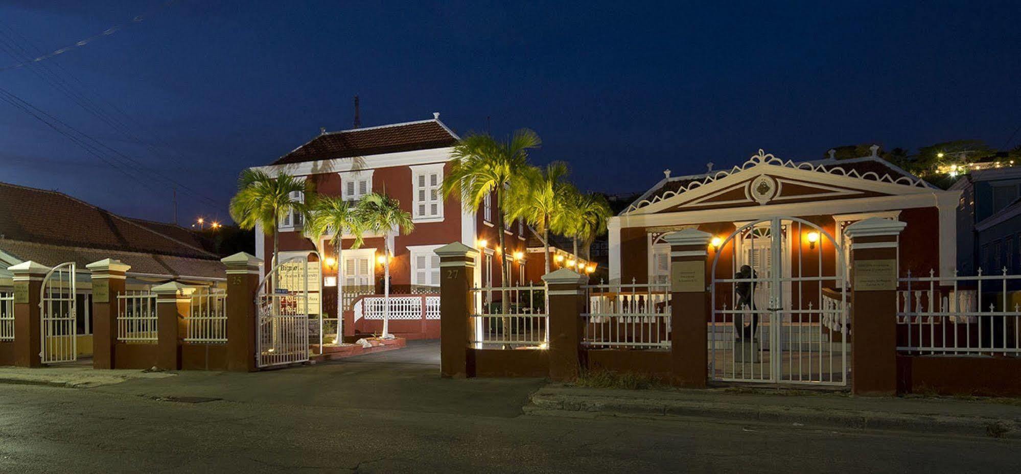 First Curacao Hostel Willemstad Exterior foto