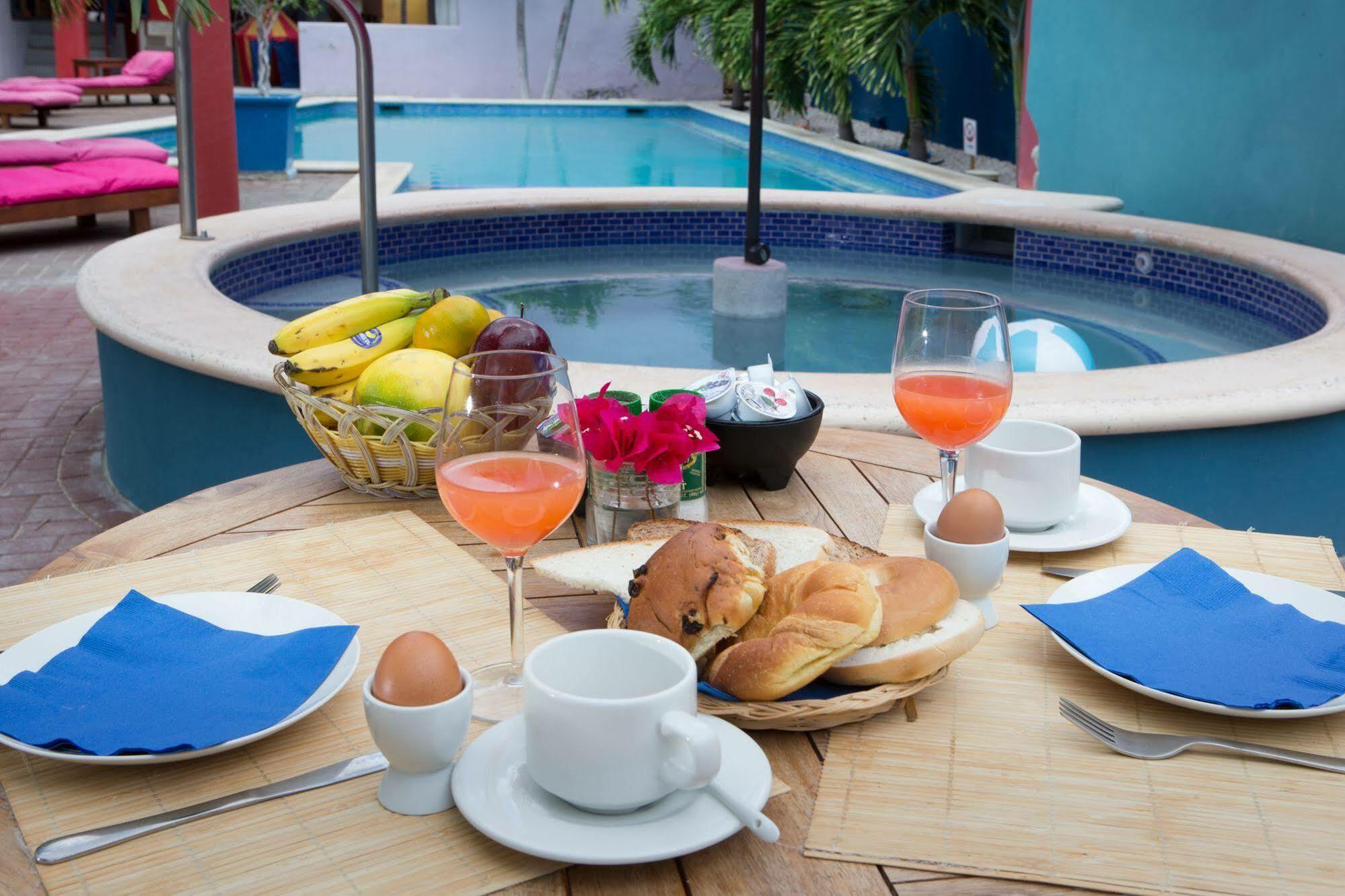 First Curacao Hostel Willemstad Exterior foto